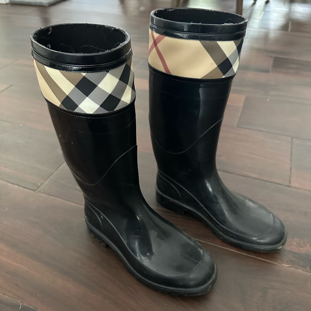 Burberry rain boots
